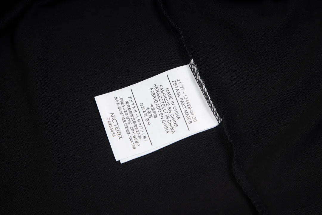 【 Quality】 Arc’teryx 𝟮𝟰𝘀𝘀 Logo T ， ， ， OS g 100% Quality ： ：White Black Size：XS S M L